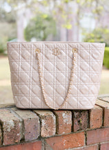 Load image into Gallery viewer, Quentin Quilted Tote - Caroline Hill
