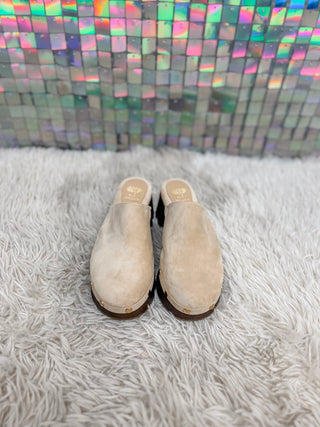 Off-Duty Chic Platform Shoes