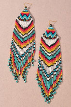 Load image into Gallery viewer, Beaded earrings
