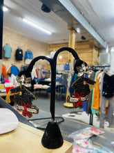 Load image into Gallery viewer, Graduation Beaded Eqarrings

